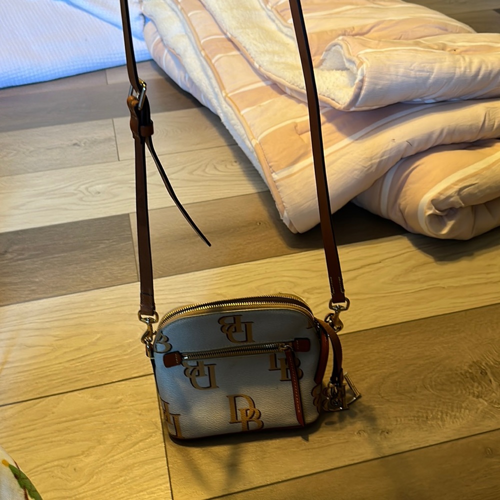 dooney and burke crossbody